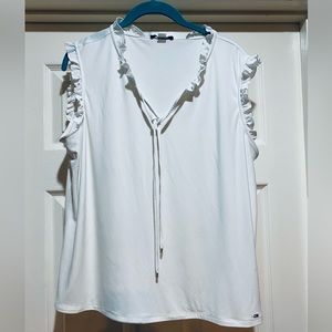 Tommy Hilfiger Women’s ruffle sleeve keyhole Blouse. XL white